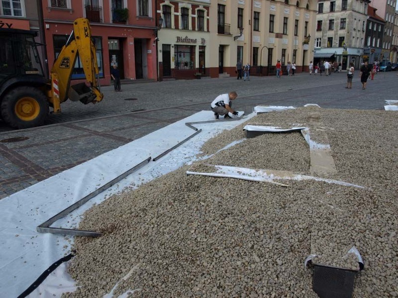 Light installation “Hartmann Grid” in urban open space